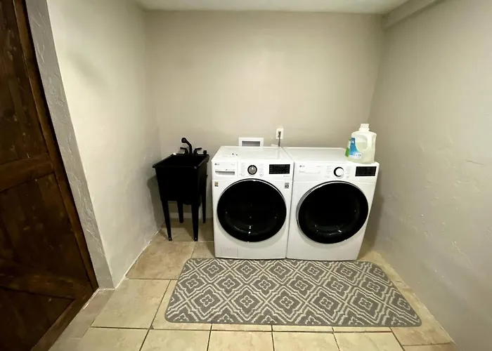 Сasa de vacaciones Remodeled Three Bedroom Abode Tucson