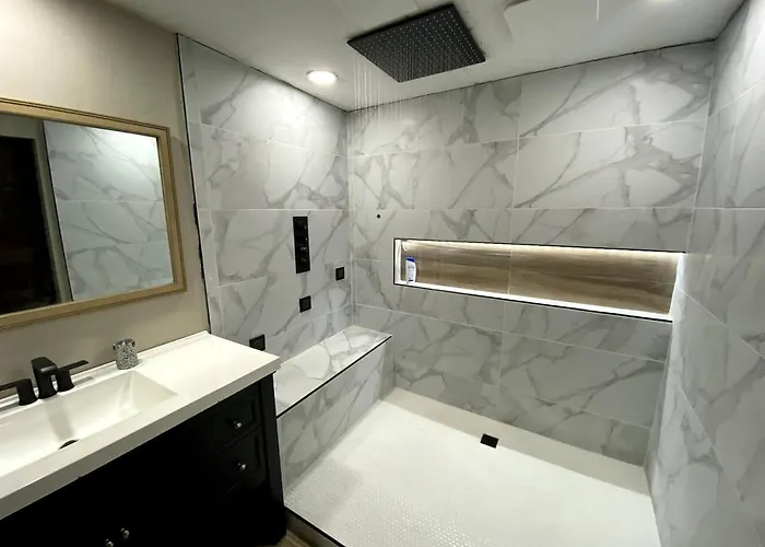 Сasa de vacaciones Remodeled Three Bedroom Abode