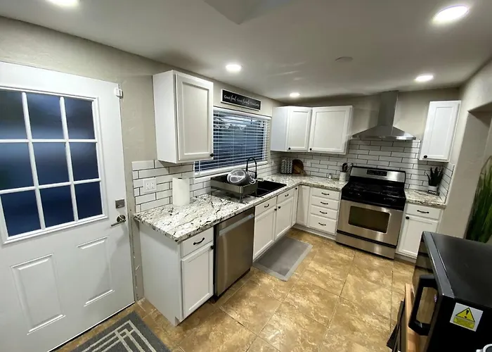 Сasa de vacaciones Remodeled Three Bedroom Abode Tucson