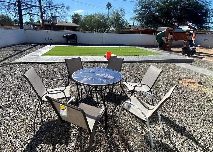 Remodeled Three Bedroom Abode Сasa de vacaciones Tucson